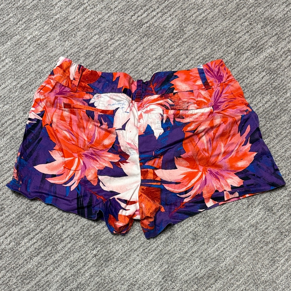 Ann Taylor Tropical Floral Shorts - Picture 2 of 3